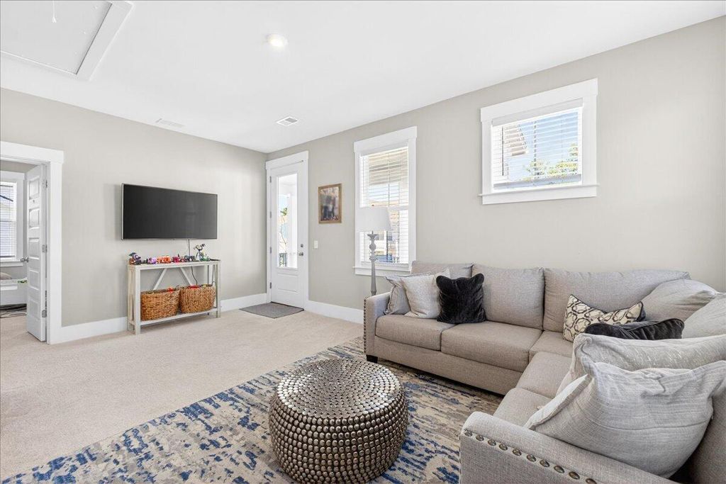 Image 21 of property listing at 116 Falaise Street, Charleston, SC 29492