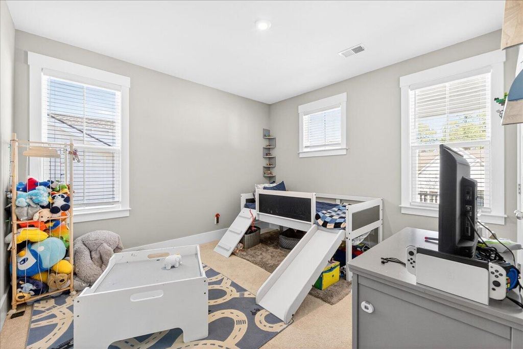 Image 22 of property listing at 116 Falaise Street, Charleston, SC 29492