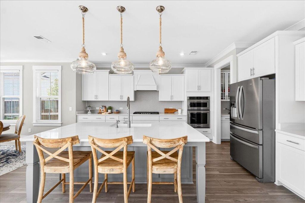 Image 5 of property listing at 116 Falaise Street, Charleston, SC 29492