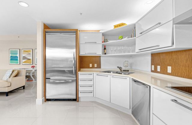 155 S Ocean Avenue 303, Palm Beach Shores, FL 33404