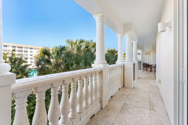 155 S Ocean Avenue 303, Palm Beach Shores, FL 33404