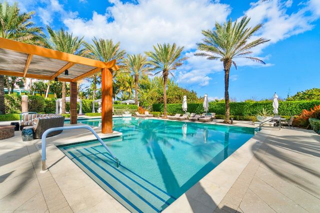 155 S Ocean Avenue 303, Palm Beach Shores, FL 33404