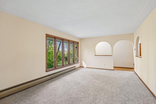 1509 166th Avenue NE, Ham Lake, MN 55304