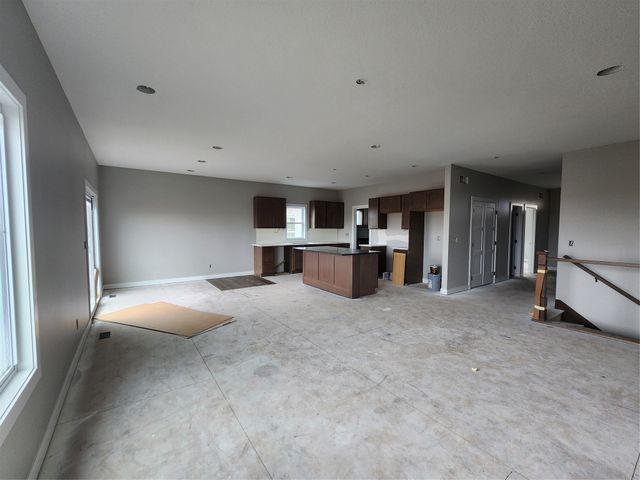 320 13th Street NW, Bondurant, IA 50035