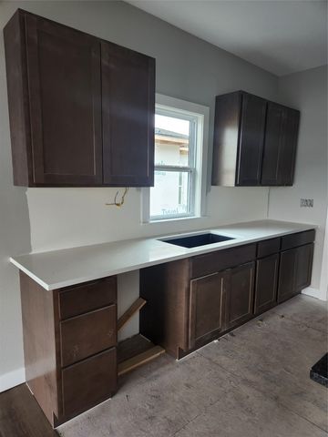 320 13th Street NW, Bondurant, IA 50035