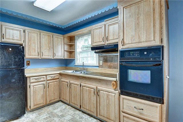 2905 Pinewood DR, Virginia Beach, VA 23452