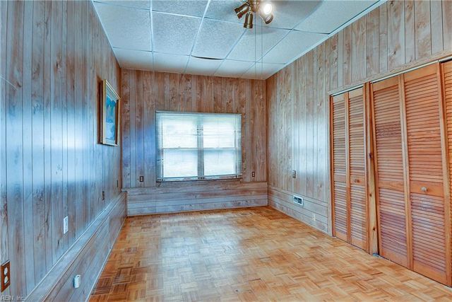2905 Pinewood DR, Virginia Beach, VA 23452