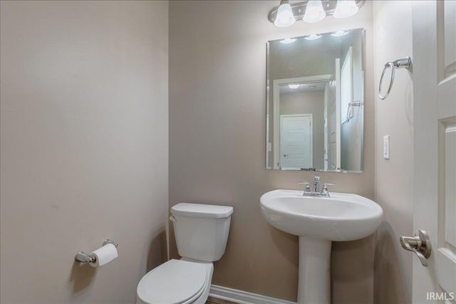 3066 Cornerstone Court, Newburgh, IN 47630