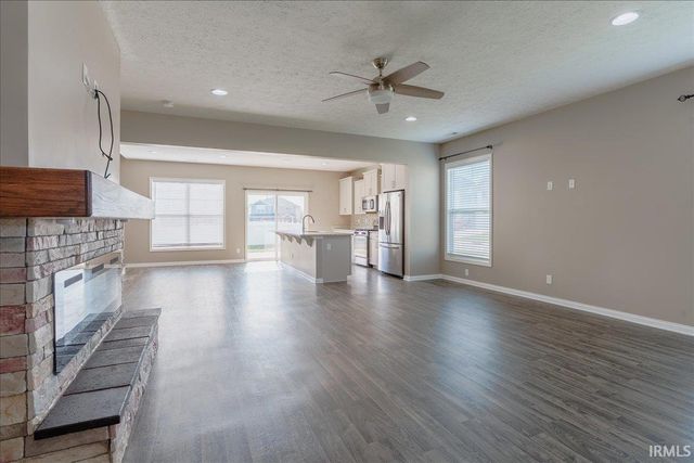 3066 Cornerstone Court, Newburgh, IN 47630