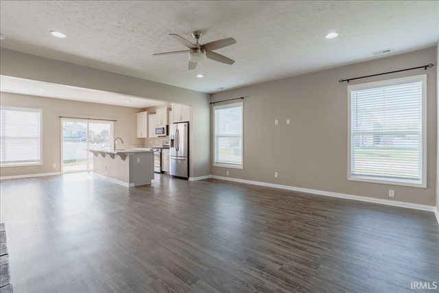 3066 Cornerstone Court, Newburgh, IN 47630