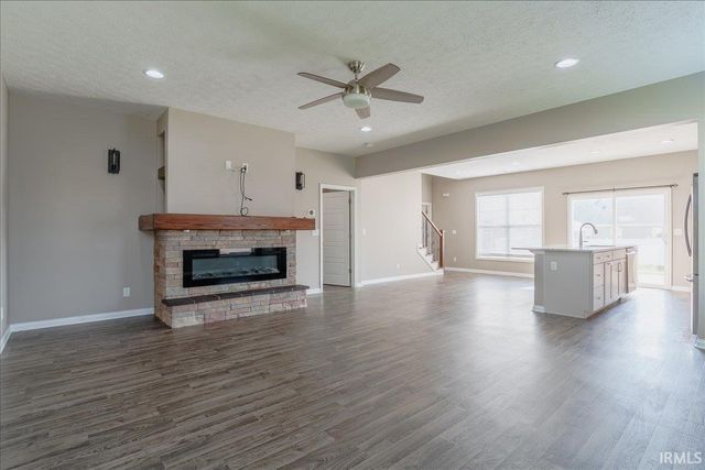 3066 Cornerstone Court, Newburgh, IN 47630