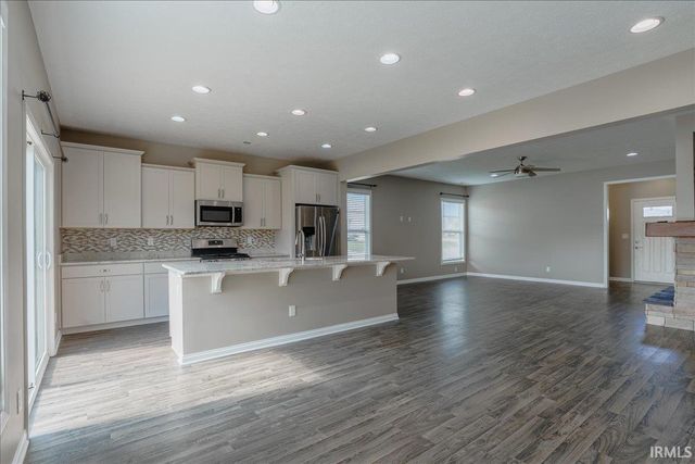 3066 Cornerstone Court, Newburgh, IN 47630
