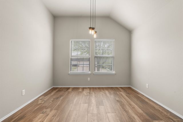1002 Hidden Oaks Drive, Burleson, TX 76028