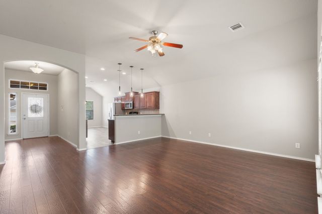 1002 Hidden Oaks Drive, Burleson, TX 76028