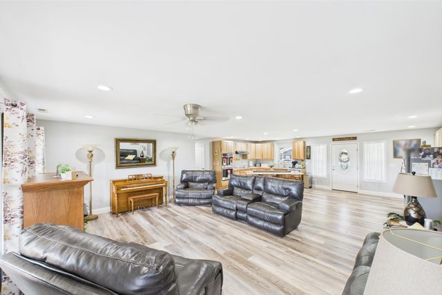 663 John R Jones Road, London, KY 40741