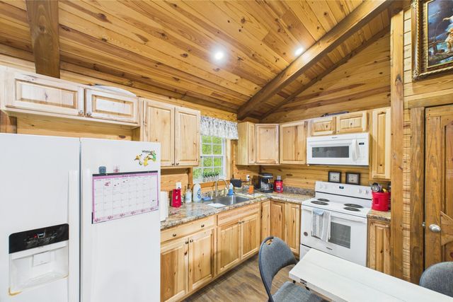 663 John R Jones Road, London, KY 40741