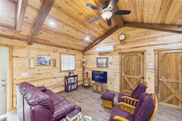 663 John R Jones Road, London, KY 40741