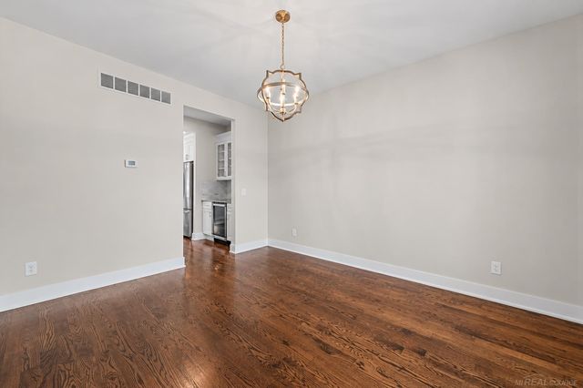 3712 Elmhurst Avenue, Royal Oak, MI 48073