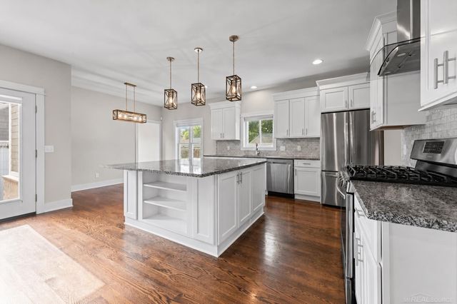 3712 Elmhurst Avenue, Royal Oak, MI 48073