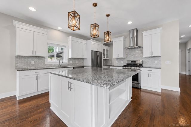3712 Elmhurst Avenue, Royal Oak, MI 48073