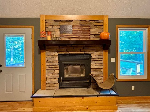 5318 Blackjack School Road, Crane, MO 65633