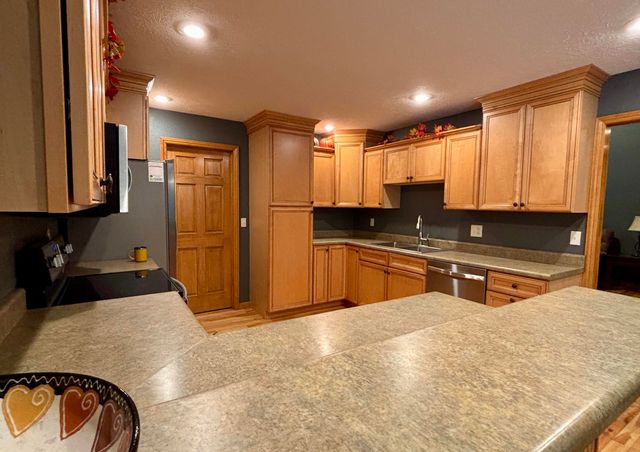 5318 Blackjack School Road, Crane, MO 65633