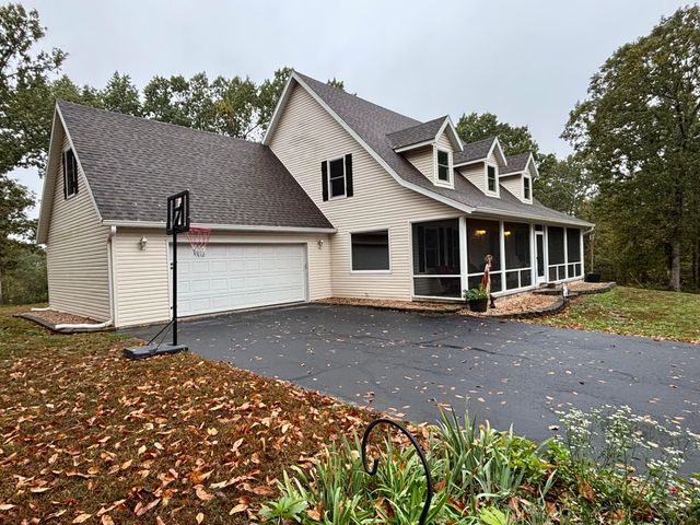 5318 Blackjack School Road, Crane, MO 65633