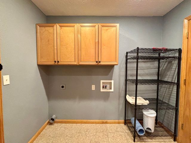 5318 Blackjack School Road, Crane, MO 65633