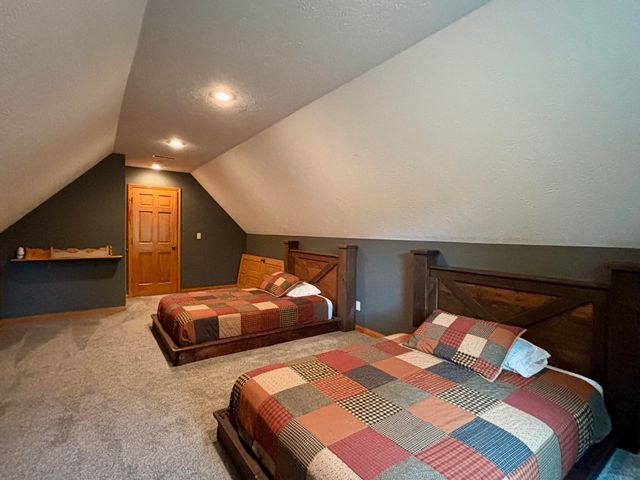 5318 Blackjack School Road, Crane, MO 65633