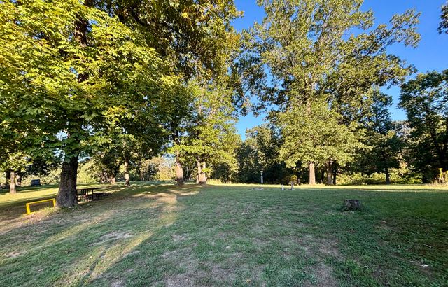 5318 Blackjack School Road, Crane, MO 65633