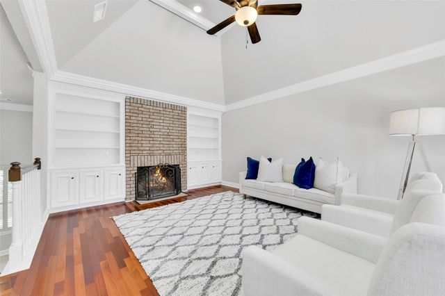 202 Victoria Way, Friendswood, TX 77546