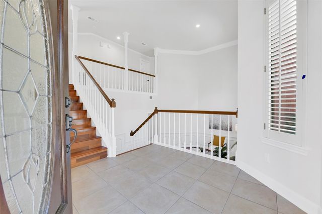 202 Victoria Way, Friendswood, TX 77546