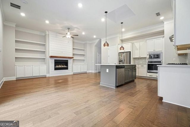 123 Village Green Avenue, Woodstock, GA 30189