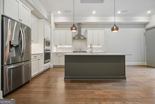 123 Village Green Avenue, Woodstock, GA 30189