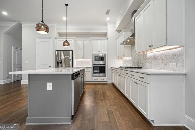 123 Village Green Avenue, Woodstock, GA 30189