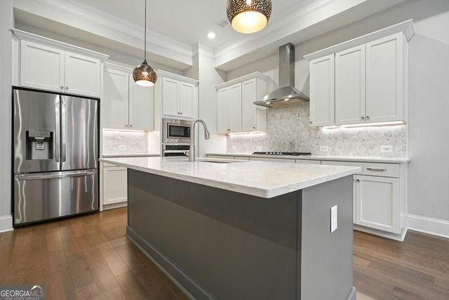 123 Village Green Avenue, Woodstock, GA 30189