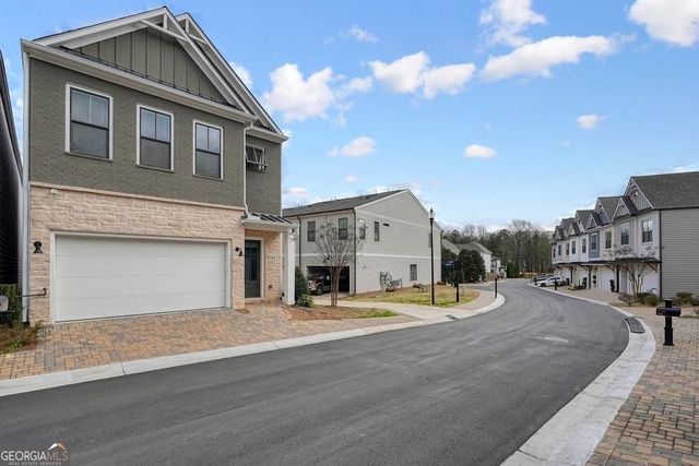 123 Village Green Avenue, Woodstock, GA 30189