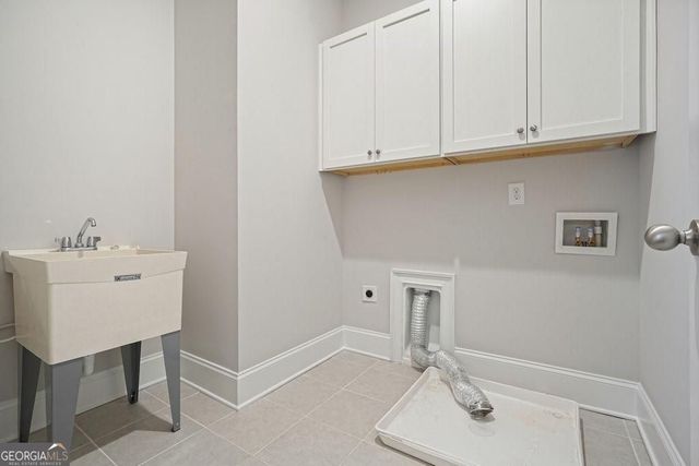 123 Village Green Avenue, Woodstock, GA 30189