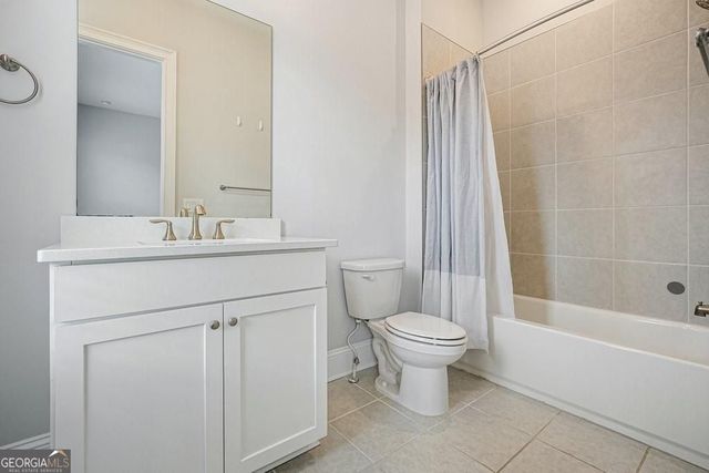 123 Village Green Avenue, Woodstock, GA 30189