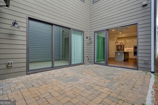 123 Village Green Avenue, Woodstock, GA 30189