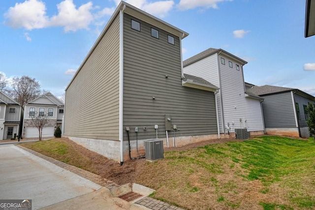 123 Village Green Avenue, Woodstock, GA 30189