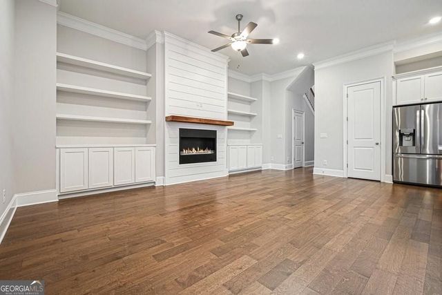 123 Village Green Avenue, Woodstock, GA 30189