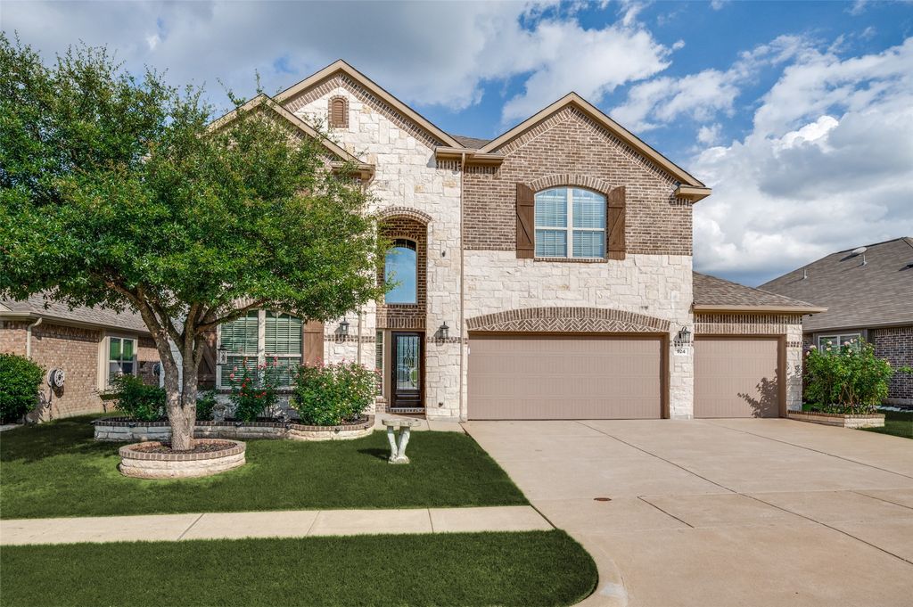 924 Blanco Lane, Mckinney, TX 75071