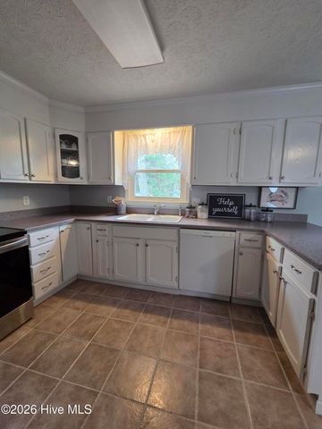 1 Golfview Court, Calabash, NC 28467