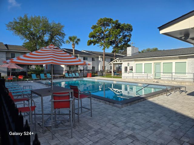 605 Colonial Drive, 4, Fort Walton Beach, FL 32547
