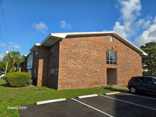 605 Colonial Drive, 4, Fort Walton Beach, FL 32547