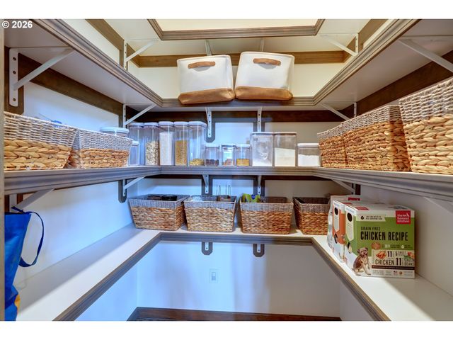 33032 PACIFIC BELLEVUE Ln, Warrenton, OR 97146