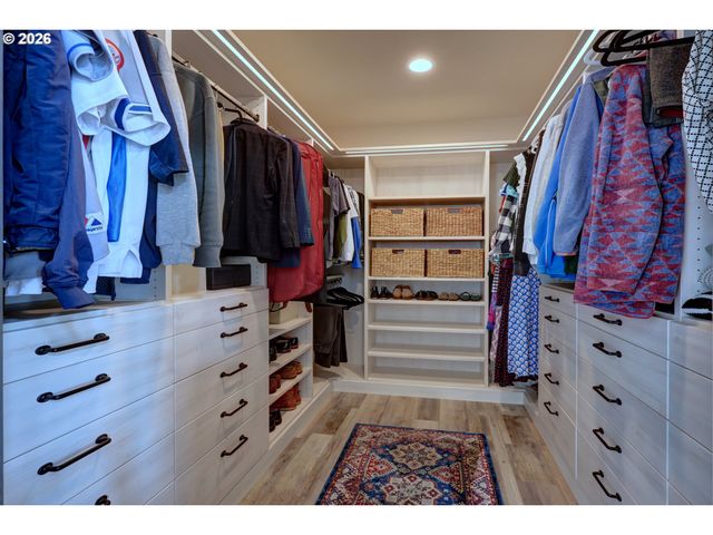 33032 PACIFIC BELLEVUE Ln, Warrenton, OR 97146