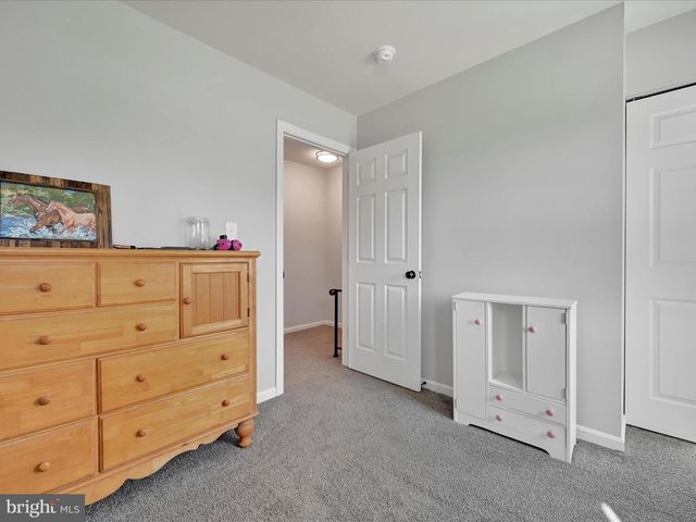 1 COBBLESTONE DR, Willow Street, PA 17584