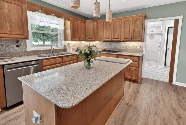 2 Cutchin Court, Charleston, SC 29414